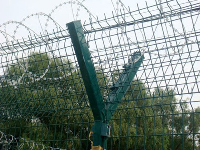 機(jī)場(chǎng)護(hù)欄網(wǎng)與防盜網(wǎng) 構(gòu)筑空港安全的雙重防線